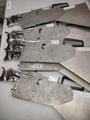 comprar Alimentador de Evest 12m m para la original usada, buenas condiciones de la máquina de Evest EM-760L SMT fabricación en línea