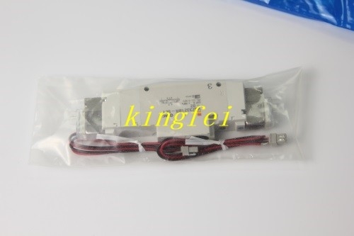 FUJI H63467 VQZ3321BR-5L1-02 NXT Válvula de solenoide con doble alambre Válvula de solenoide de cinco vías